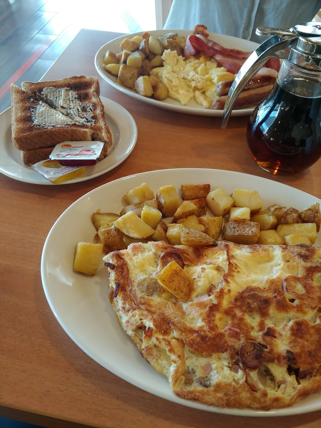 Sunset Grill | 333 96 Ave NE #7160, Calgary, AB T3K 2R3, Canada | Phone: (587) 353-2041