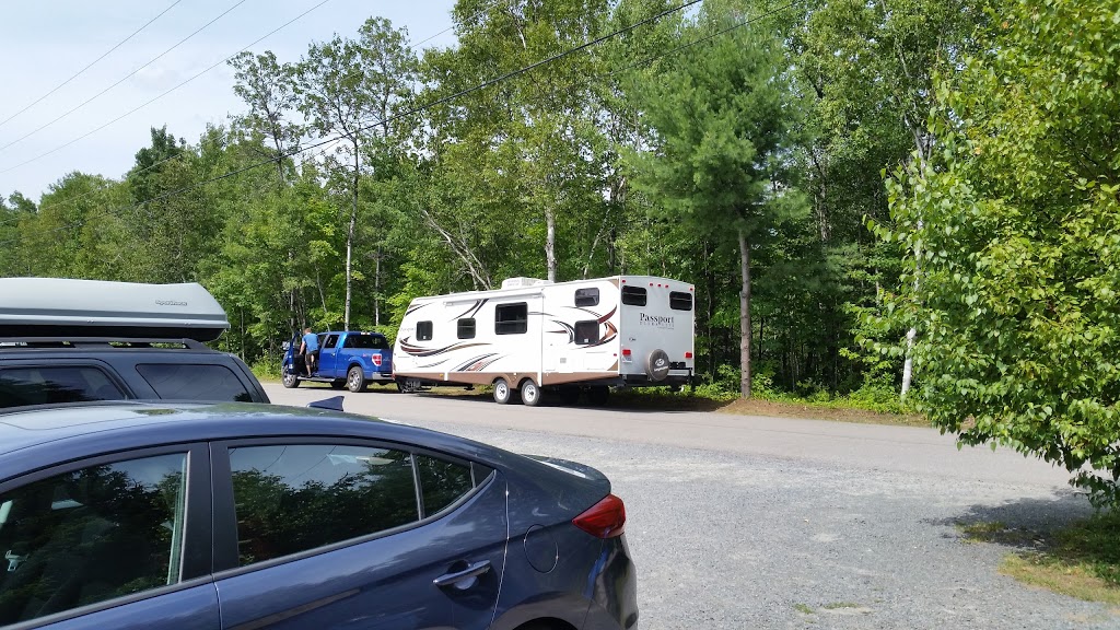 Camping Lac et Forêt | 131 12e Avenue S, Sainte-Thècle, QC G0X 3G0, Canada | Phone: (418) 289-3871