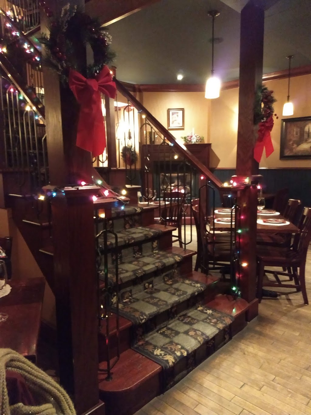 Napoléon | 489 Rue Notre Dame, Montebello, QC J0V 1L0, Canada | Phone: (819) 423-5555
