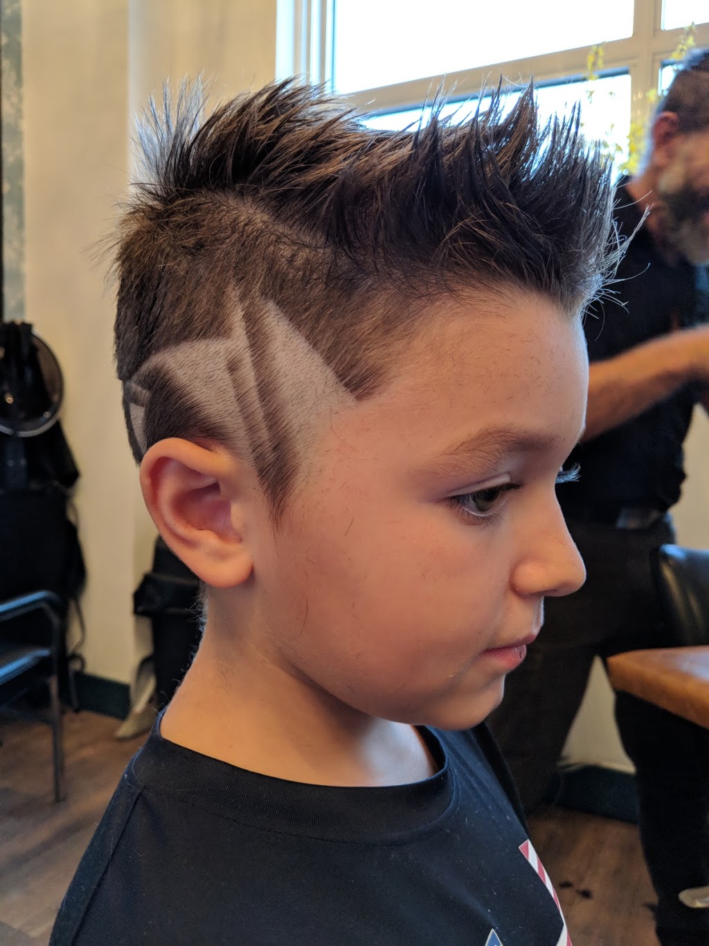 Salon Guy Descôteaux | 264 Rue Saint-Marcel, Drummondville, QC J2B 5Z7, Canada | Phone: (819) 475-1848