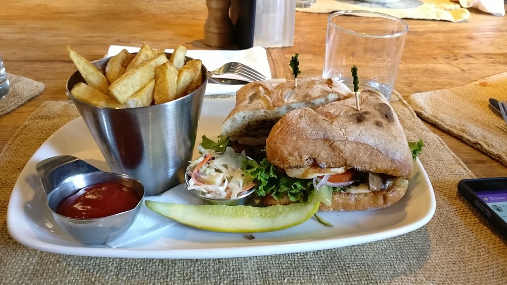 Marios Kitchen | 1105 56 St, Delta, BC V4L 2A2, Canada | Phone: (604) 943-4442