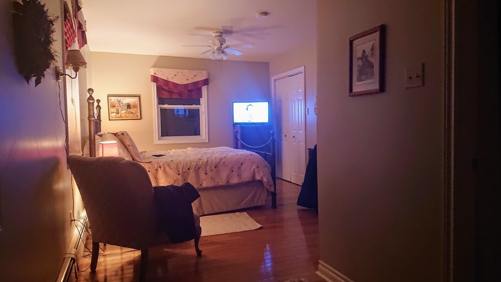 Tulips and Thistle Bed & Breakfast | 913 Pictou Rd, East Mountain, NS B6L 2N1, Canada | Phone: (902) 895-6141
