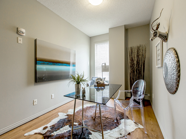 Wellington Court Apartments | 466-470 Macewan Rd SW, Edmonton, AB T6W 1W2, Canada | Phone: (780) 430-7879