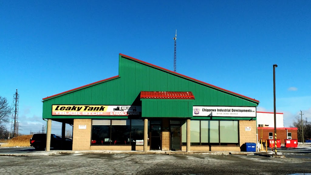 The Leaky Tank | restaurant | Sarnia Indian Reserve No. 45, St. Clair Township, ON N7T 7H5, Canada | 5193374447 OR +1 519-337-4447
