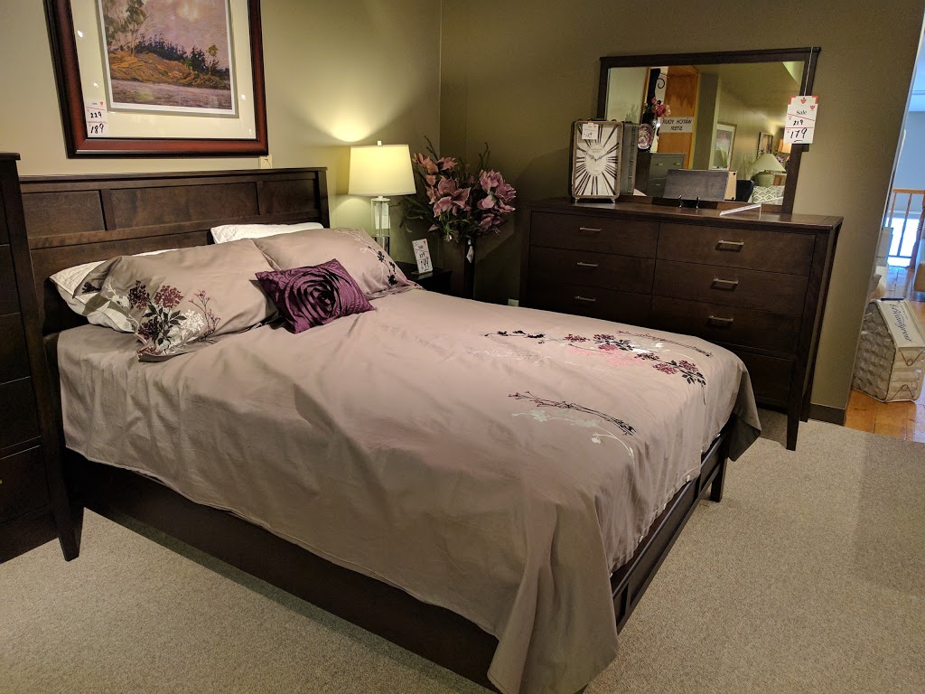 Valley Squire Furniture | 4599 Bank St, Gloucester, ON K1T 3W6, Canada | Phone: (613) 822-0501