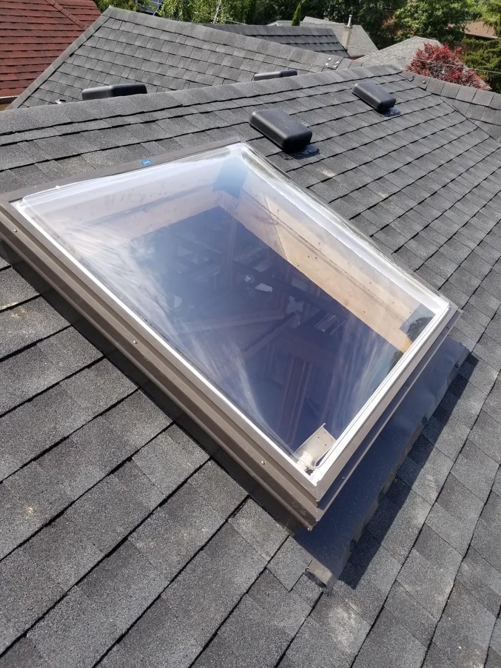 Master Roof Repair | 15 Wisteria Rd, Scarborough, ON M1R 4X7, Canada | Phone: (905) 462-3033