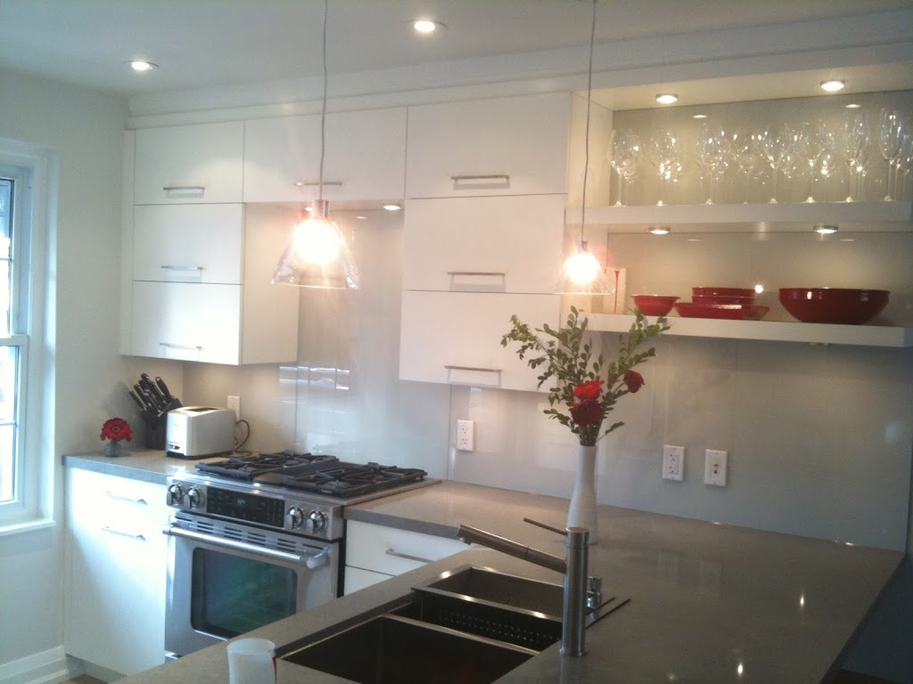 Canada Glass & Mirror Company | 155 Bentworth Ave, North York, ON M6A 1P6, Canada | Phone: (416) 245-7032