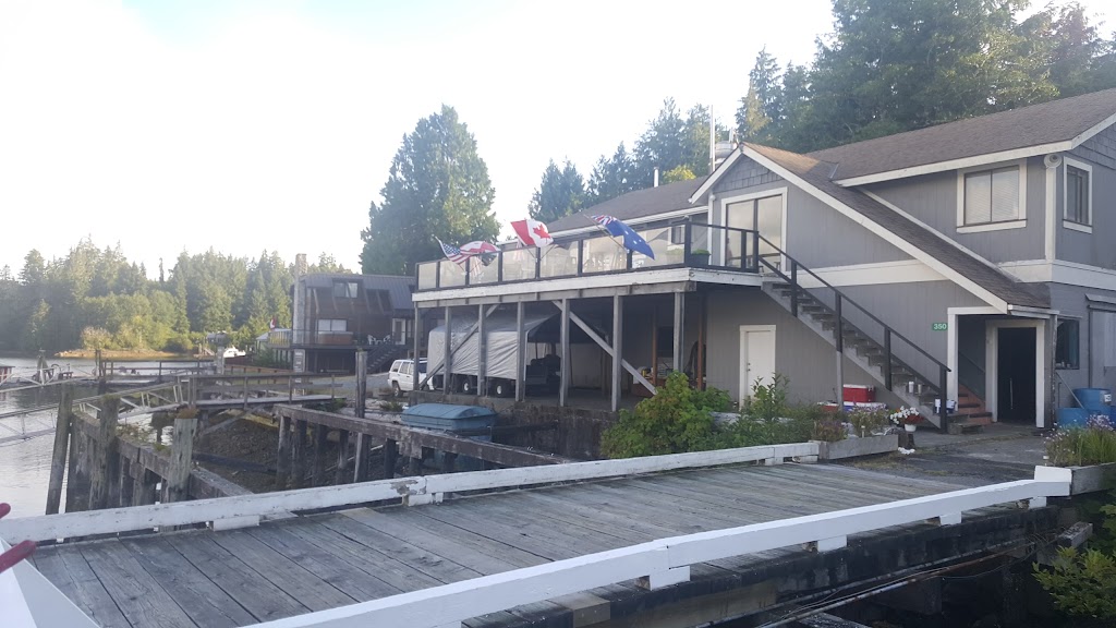 Harbourside Lodge | Beale Cape, Bamfield, BC V0R 1B0, Canada | Phone: (250) 728-3330