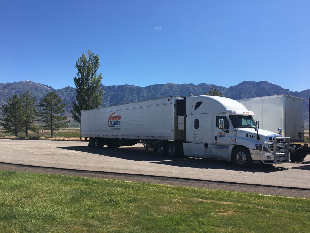 People Express transport Ltd. | 4220 67 Ave NE, Calgary, AB T3J 4H3, Canada | Phone: (403) 285-4800