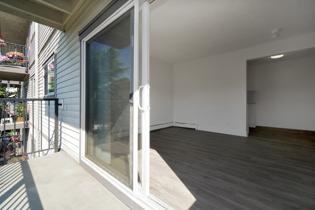 Beach House Apartments | 130 Stewart Ave, Nanaimo, BC V9S 4B9, Canada | Phone: (236) 237-3107