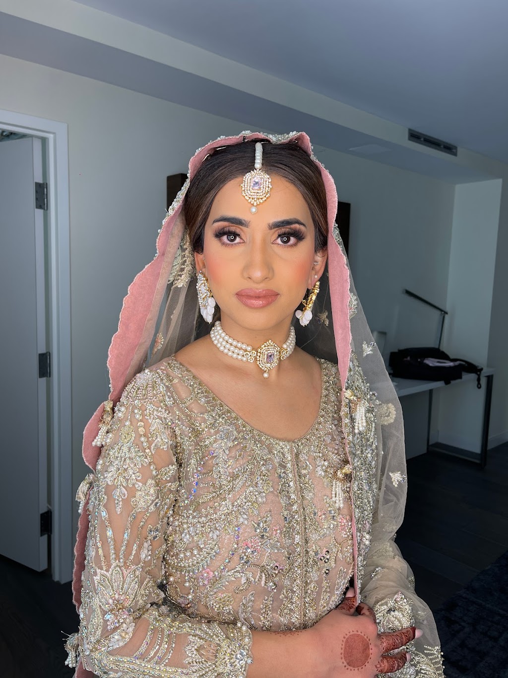 Saarastudio | 1227 37a Ave NW, Edmonton, AB T6T 0G3, Canada | Phone: (431) 337-4044