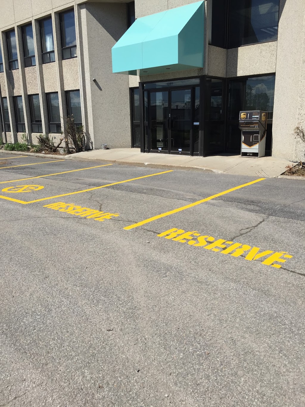 Marquage Scellant Pavement | 81 Chem. Stephenson, Gore, QC J0V 1K0, Canada | Phone: (514) 576-7218