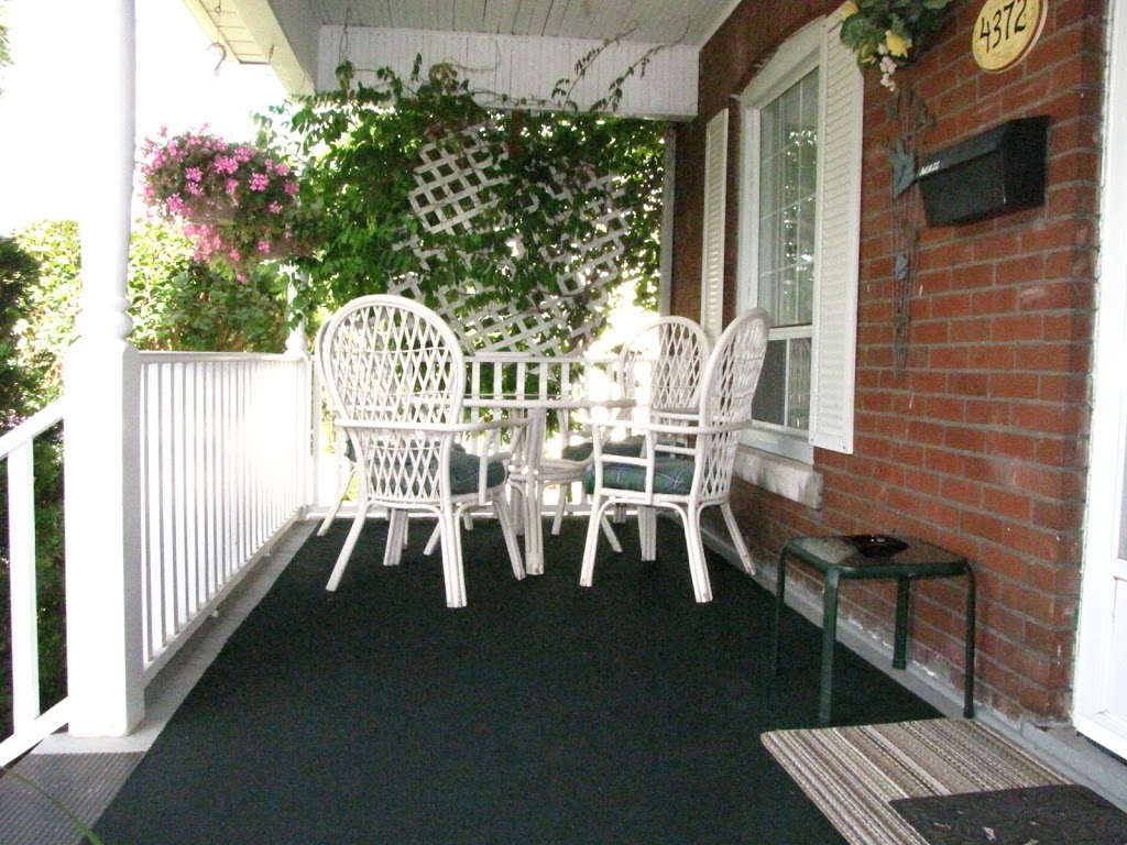 Strathaird Bed and Breakfast | 4372 Simcoe St, Niagara Falls, ON L2E 1T6, Canada | Phone: (902) 314-3086