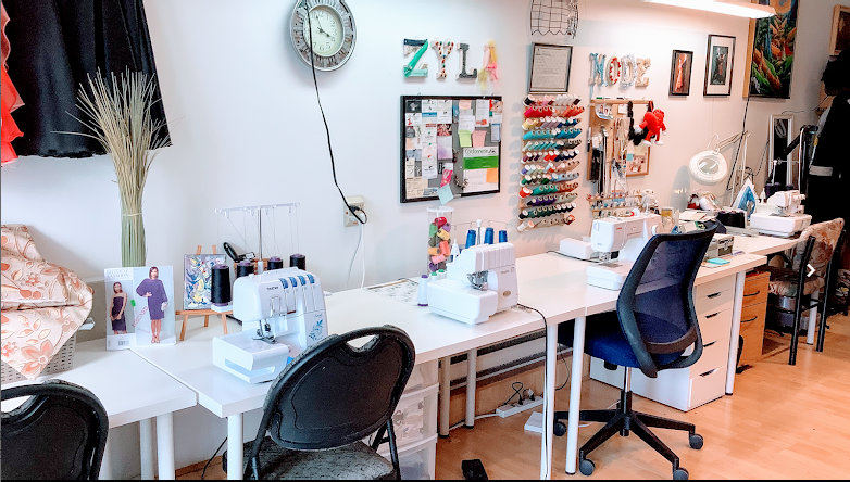 Couturière Lise Gour | 2249 Rue de Barcelone, Sainte-Julie, QC J3E 2H8, Canada | Phone: (450) 649-2644