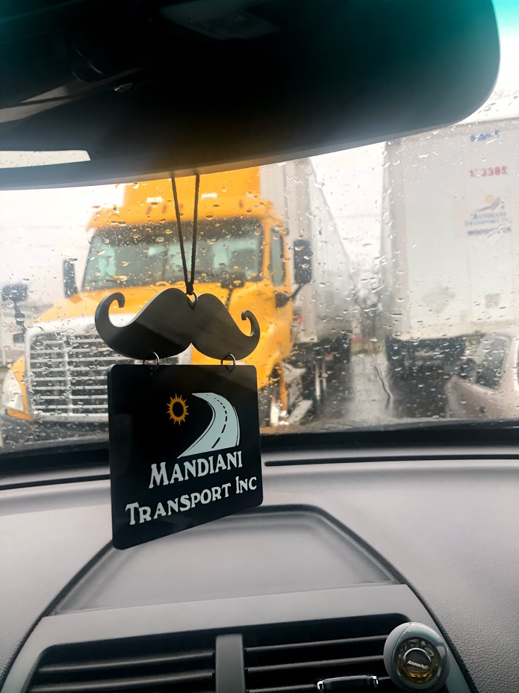Mandiani Transport Inc | 633 McGill Ln, Woodstock, ON N4T 0L3, Canada | Phone: (647) 231-7171