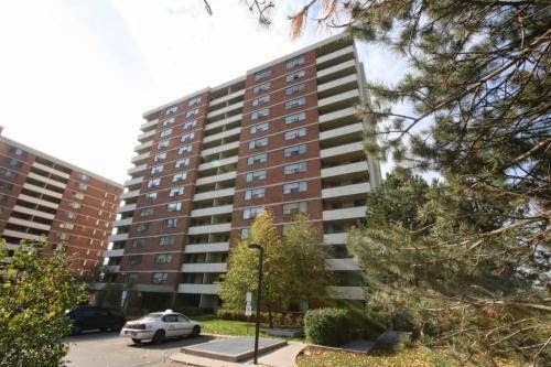 Silver Springs Apartments | 623 Finch Ave W, North York, ON M2R 3V4, Canada | Phone: (416) 633-0414