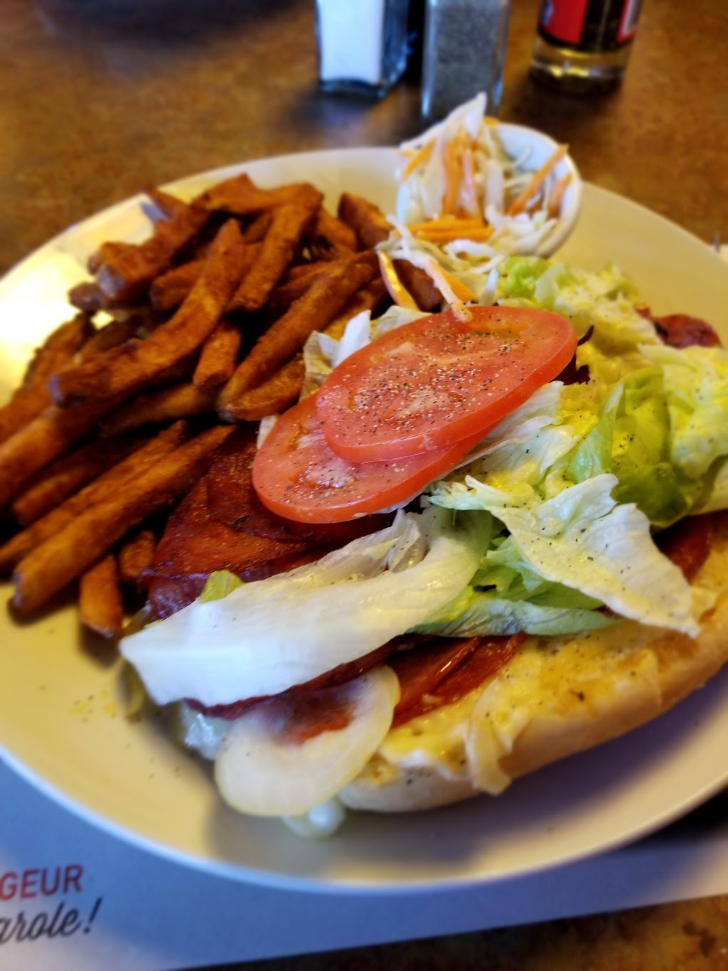 Mikes Berthierville | 1021 Avenue Gilles Villeneuve, Berthierville, QC J0K 1A0, Canada | Phone: (450) 836-1510