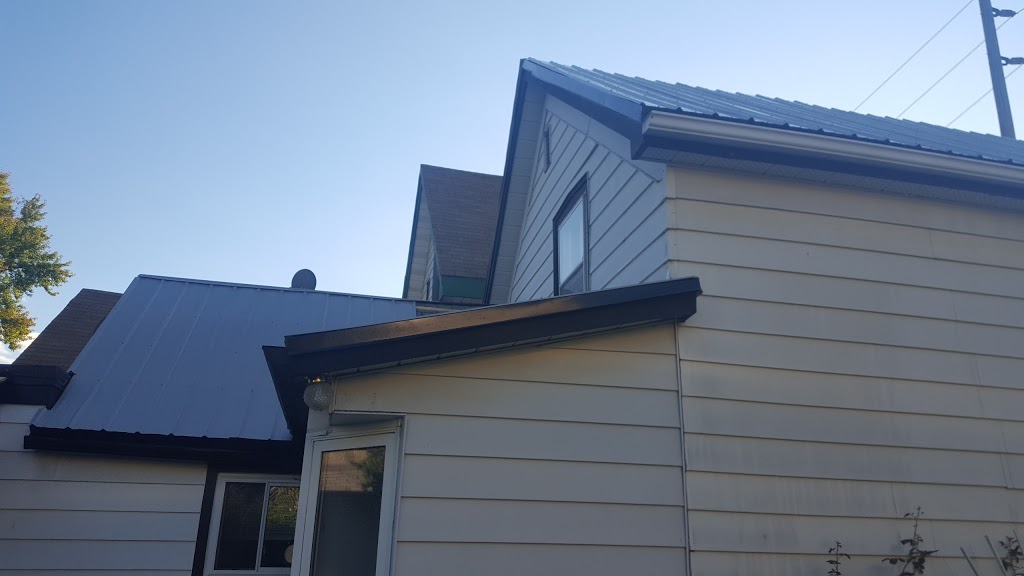Brockville Roofing | 3016 Highway 29, Unit #7, END UNIT, Brockville, ON K6V 5T4, Canada | Phone: (613) 213-9675