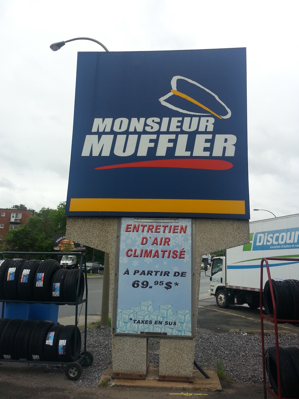 Monsieur Muffler Pneus et Mécanique | 6260 Rue Saint-Jacques, Montréal, QC H4B 1T6, Canada | Phone: (514) 482-1672