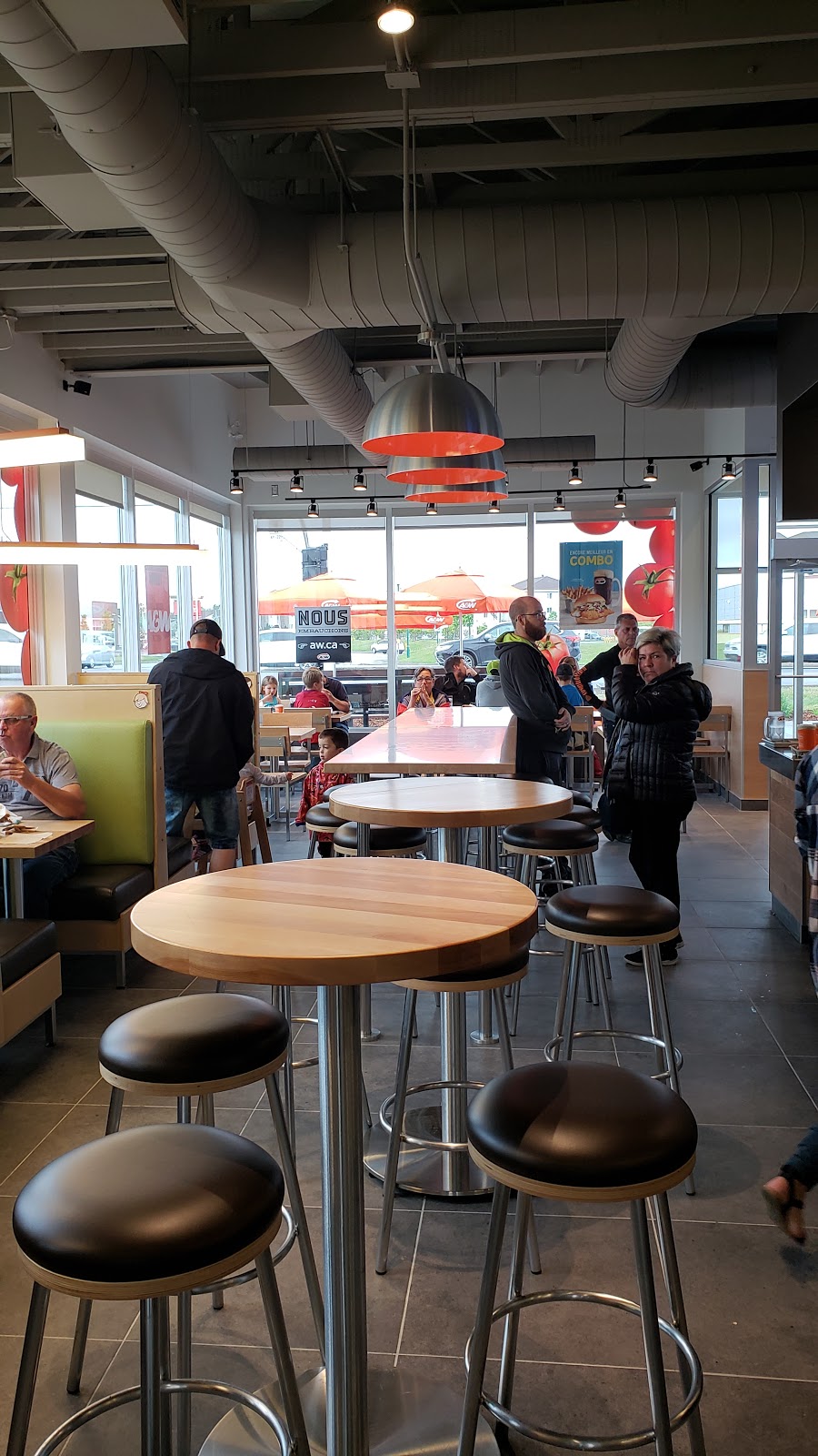 A&W Canada | 7240 Boulevard Laurier, La Plaine, QC J7M 0K6, Canada | Phone: (450) 325-1414