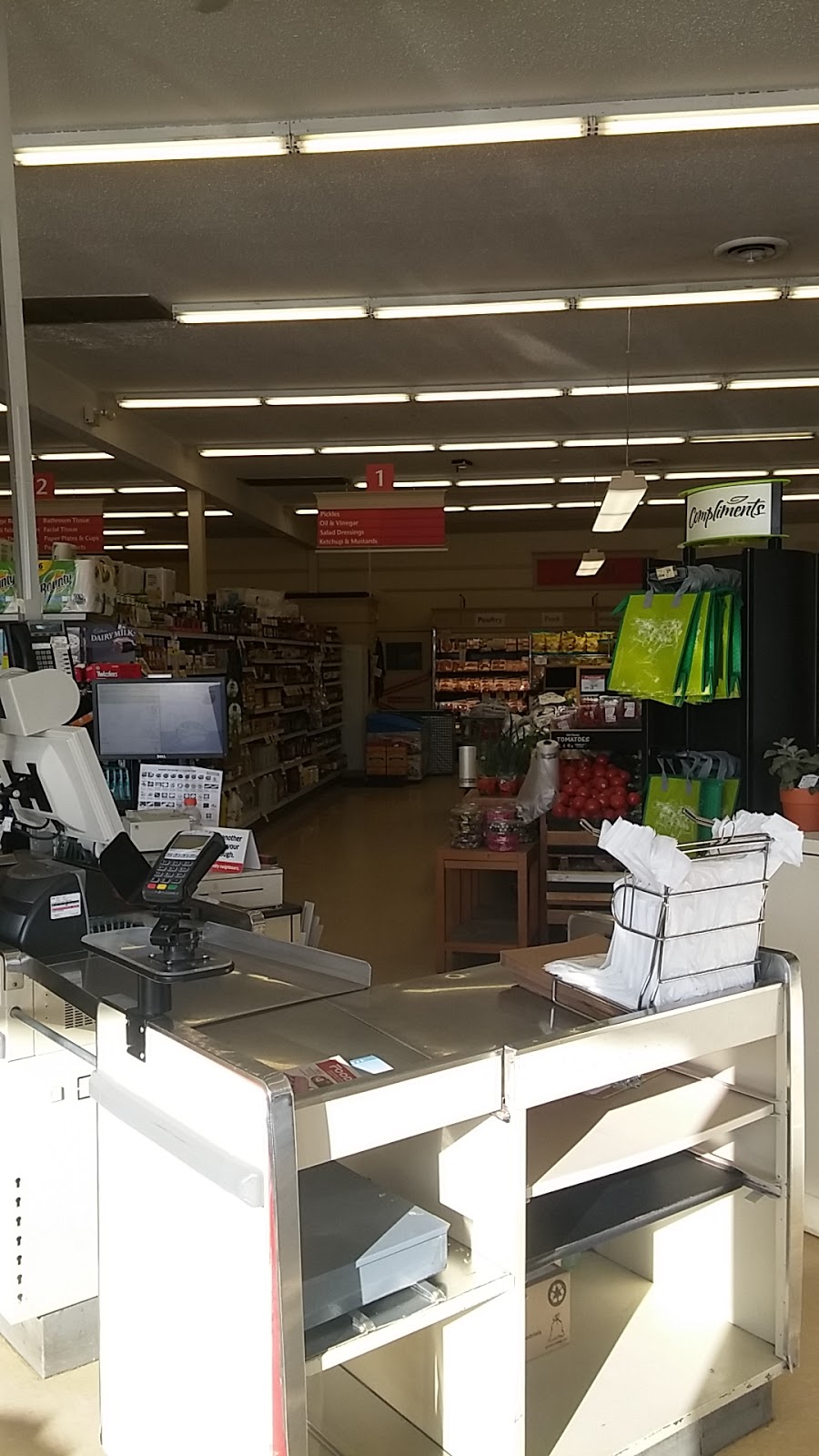 Foodland - Noelville | 10 Notre Dame St W, Noëlville, ON P0M 2N0, Canada | Phone: (705) 898-2226