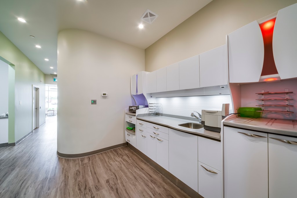 Essence Dental | 233 Earl Stewart Dr #6, Aurora, ON L4G 7Y3, Canada | Phone: (905) 503-8686