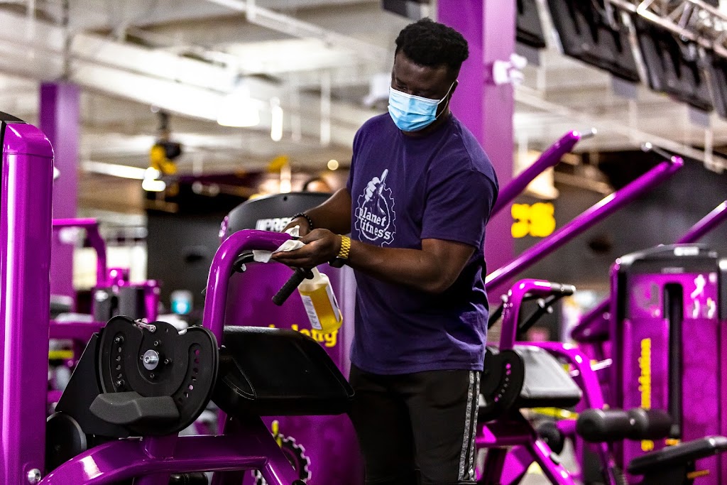 Planet Fitness | 1642 Merivale Rd, Ottawa, ON K2G 4A1, Canada | Phone: (343) 882-5990