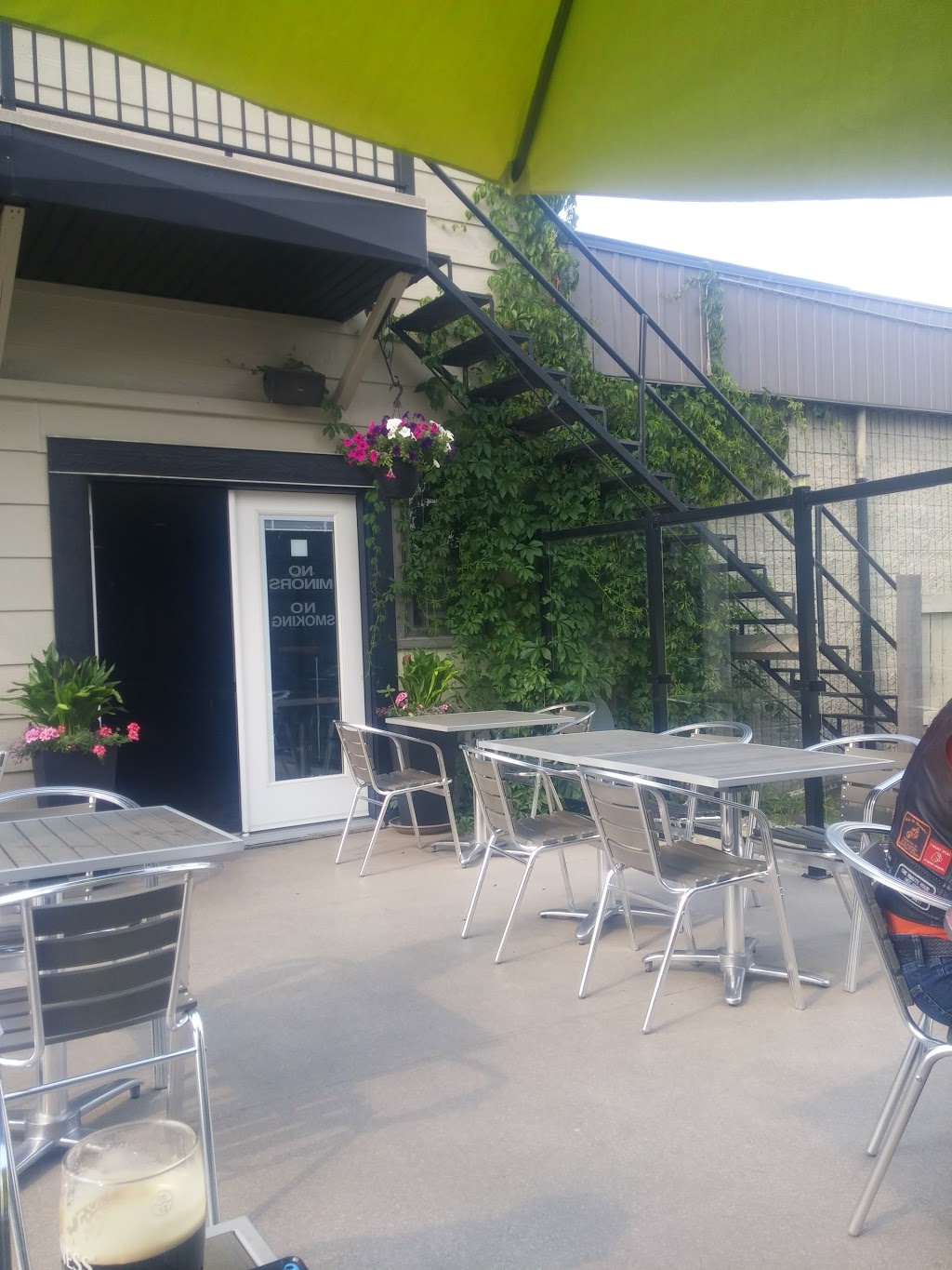Cremona Hotel | 106 2 St W, Cremona, AB T0M 0R0, Canada | Phone: (403) 637-3923