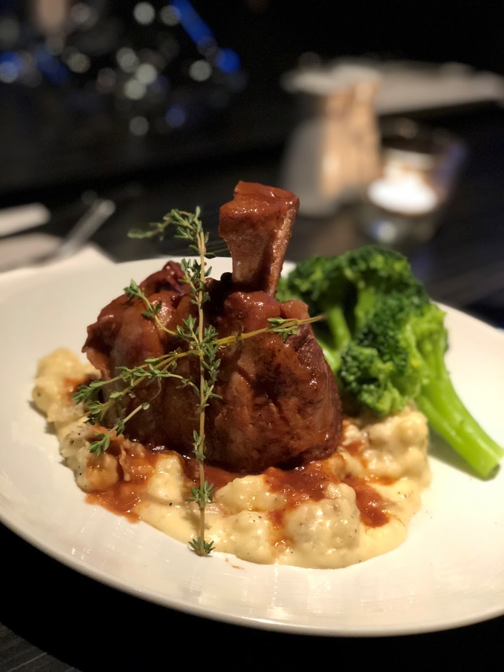Le Décante | 999 Rue Notre-Dame, Lavaltrie, QC J5T 1R4, Canada | Phone: (450) 935-1110