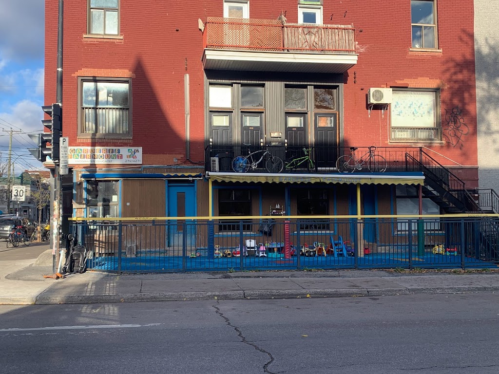 Garderie Fairmount | 88 Av. Fairmount O, Montréal, QC H2T 2M2, Canada | Phone: (514) 274-4271