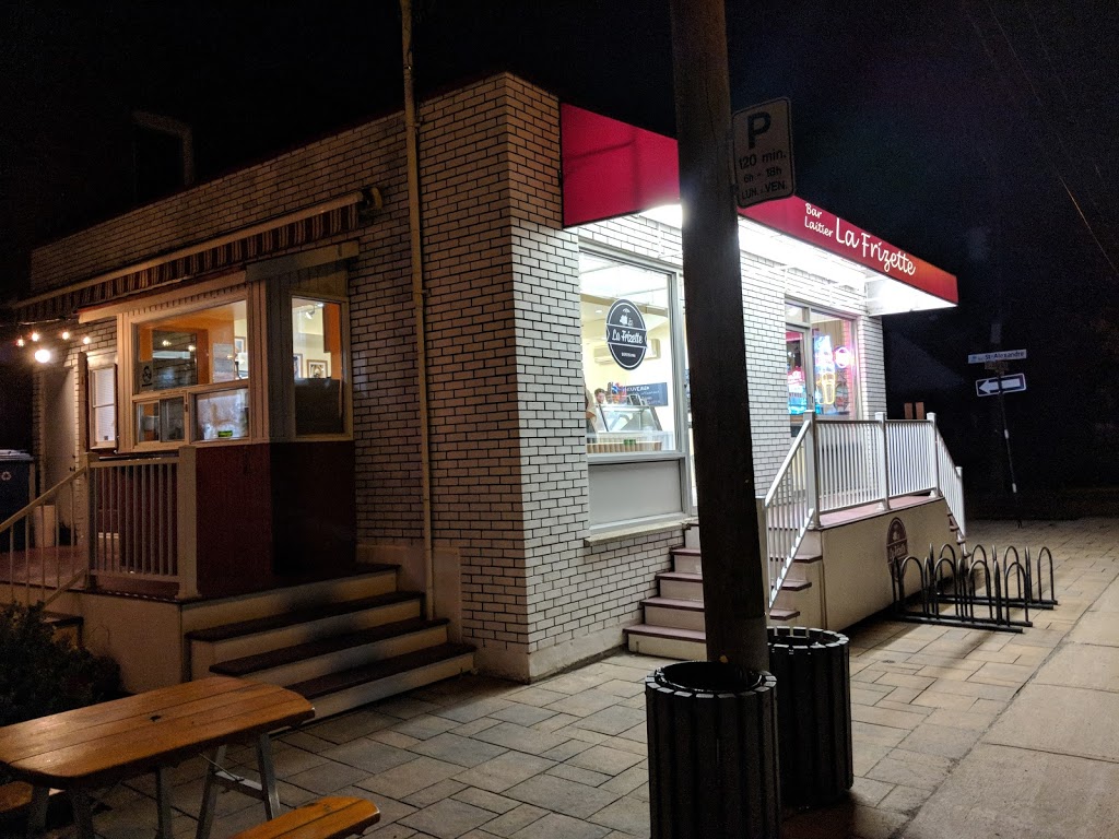 La Frizette | 147 Rue de Gentilly O, Longueuil, QC J4H 1Z3, Canada | Phone: (450) 442-1567
