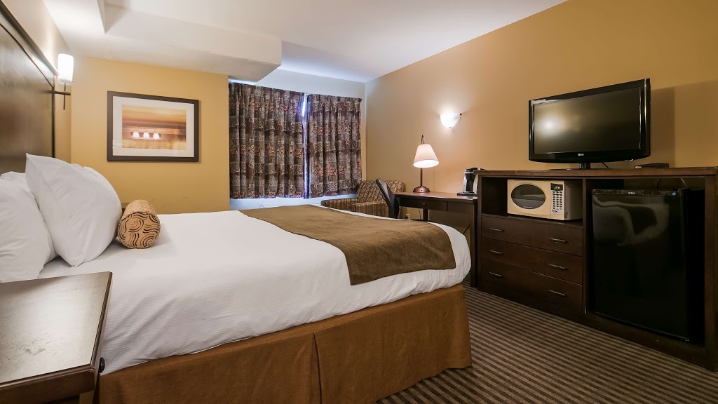 Best Western Maple Ridge Hotel | 21650 Lougheed Hwy, Maple Ridge, BC V2X 2S1, Canada | Phone: (604) 467-1511