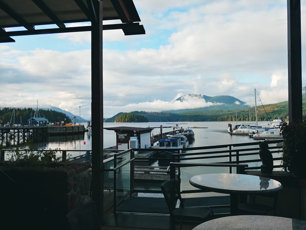 Buccaneers | 5764 Wharf Ave, Sechelt, BC V0N 3A6, Canada | Phone: (604) 885-9494