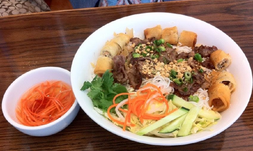 Halong Bay Noodle House | 16971 127 St NW, Edmonton, AB T6V 0T1, Canada | Phone: (780) 371-6800