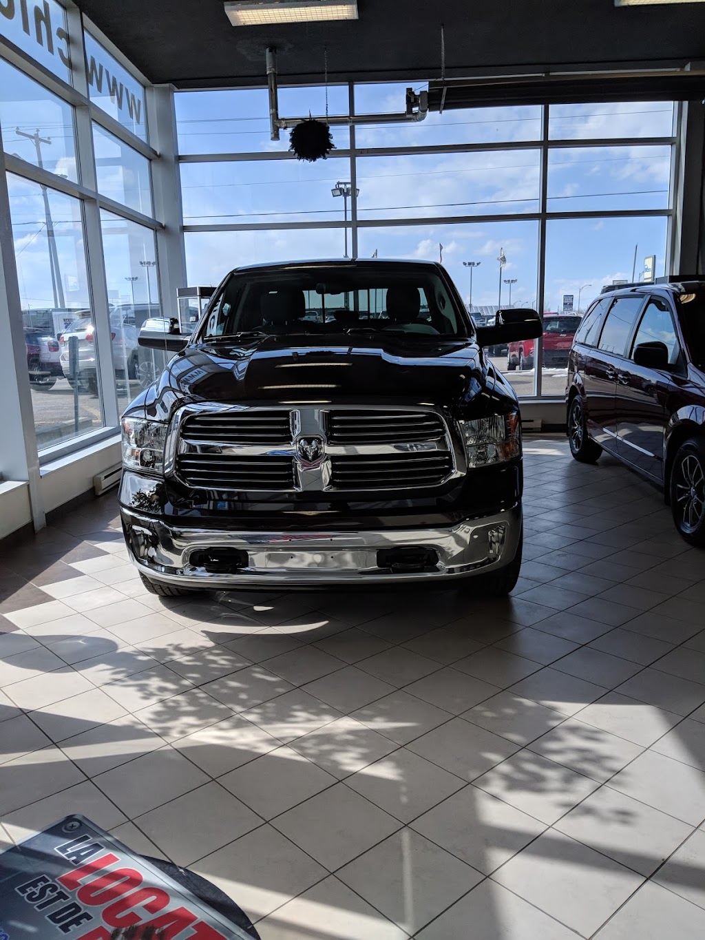 Chicoutimi Chrysler Dodge Jeep Inc. | 829 Bd Talbot, Chicoutimi, QC G7H 4B5, Canada | Phone: (418) 549-2873