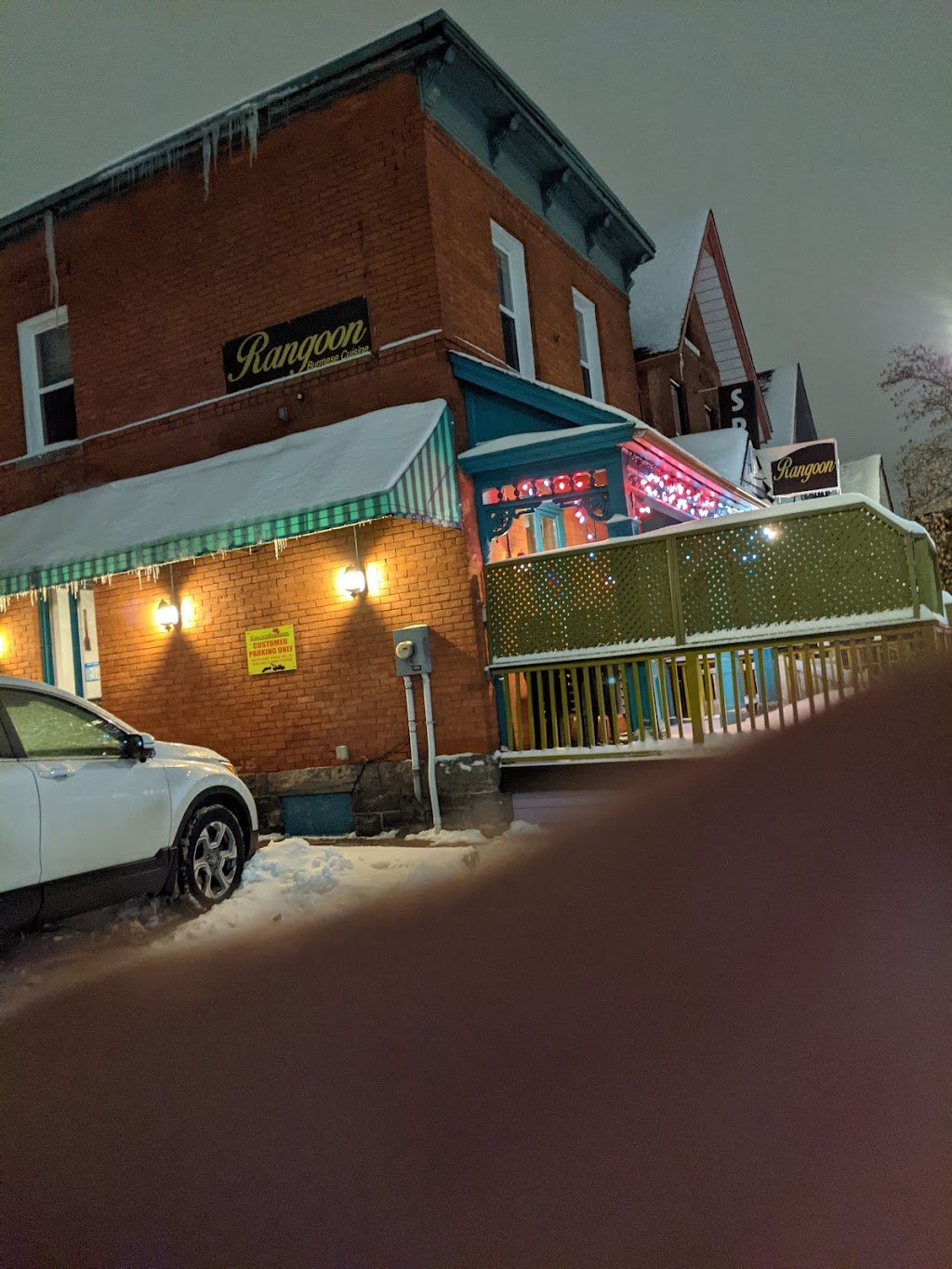 Rangoon Restaurant | 634 Somerset St W, Ottawa, ON K1R 5K4, Canada | Phone: (613) 680-8821