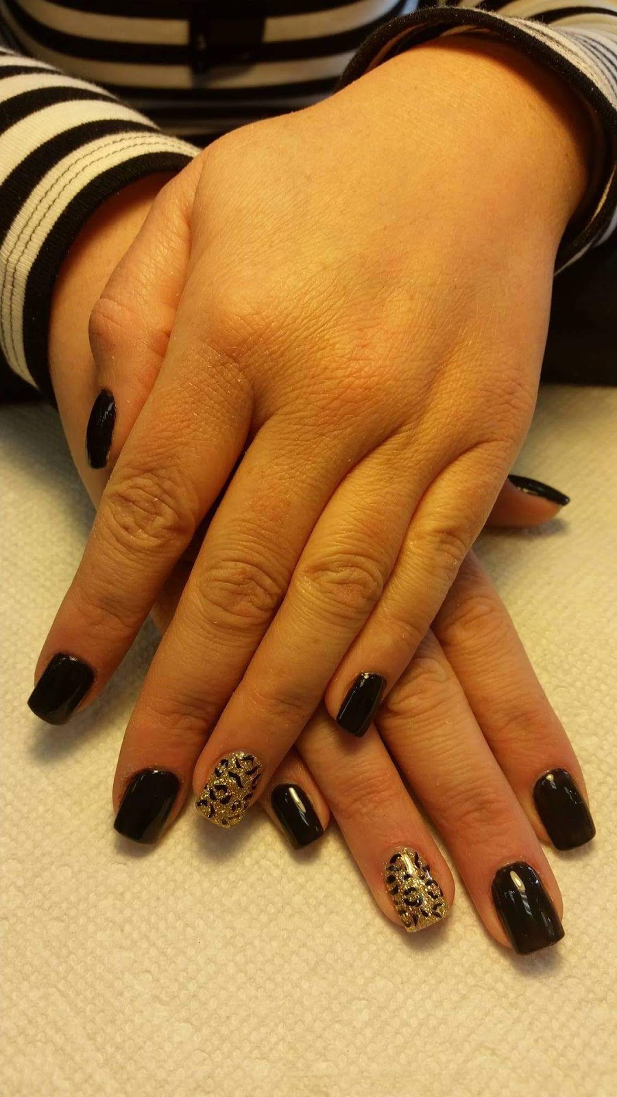 Top Nails 6 | 555 Strathcona Blvd SW, Calgary, AB T3H 2S8, Canada | Phone: (403) 455-6595