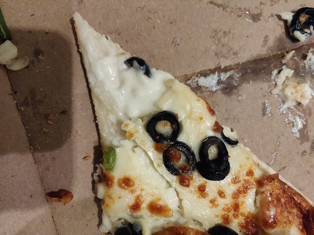 Dominos | 655 Fairway Road South Building B Unit B4B, Kitchener, ON N2C 1X4, Canada | Phone: (519) 804-1212