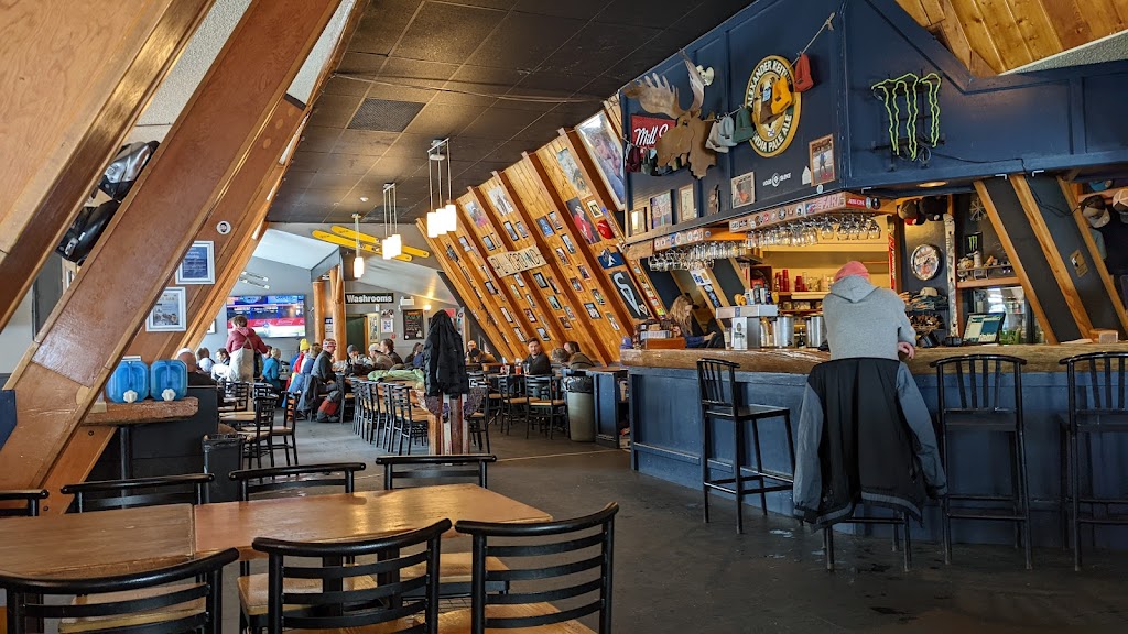 Griz Bar | 5347 Ski Hill Road, Fernie, BC V0B 1M6, Canada | Phone: (250) 423-2407