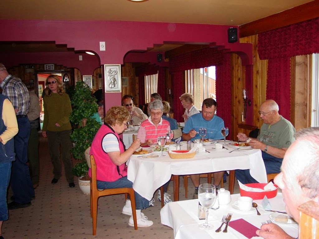 Rocky Mountain Springs Lodge | 5067 Madsen Rd, Radium Hot Springs, BC V0A 1M0, Canada | Phone: (250) 409-7999