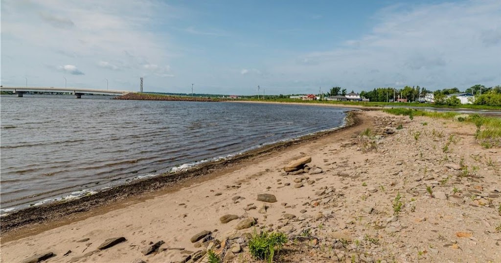 The Cottage | 43 Rue Acadie, Cocagne, NB E4R 5Y6, Canada | Phone: (902) 401-2327