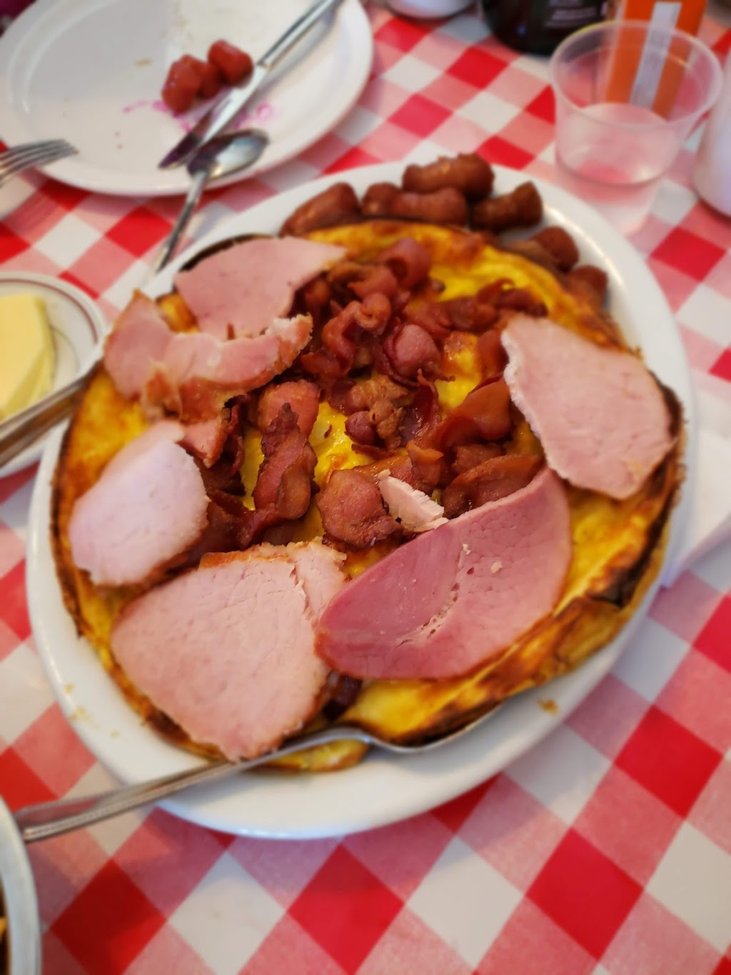 Cabane A Sucre Au Milieu Des Champs | 7000 Rang Saint Vincent, Mirabel, QC J7N 2T6, Canada | Phone: (450) 258-2635
