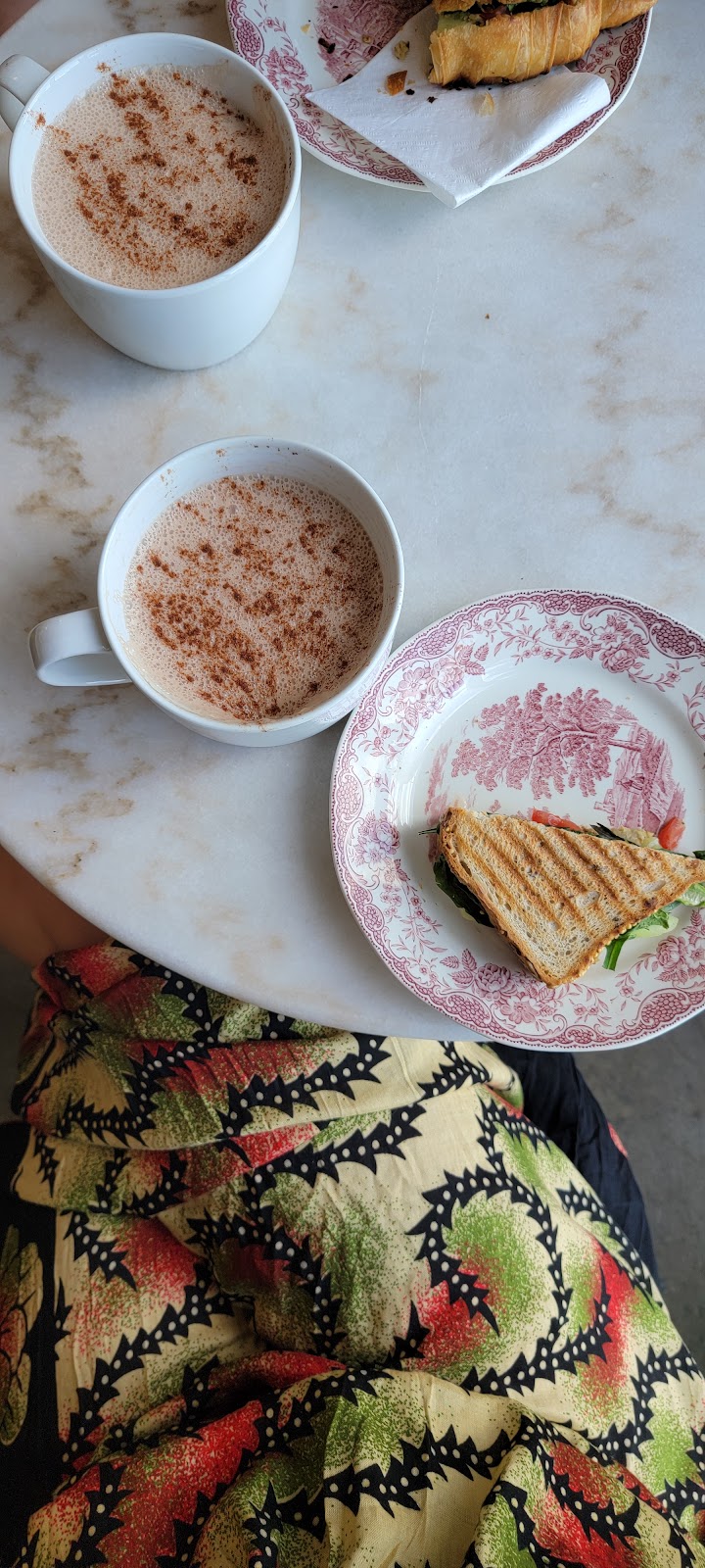 Théo Café | 1490 Ch. de Chambly, Longueuil, QC J4J 3X3, Canada | Phone: (450) 332-1411