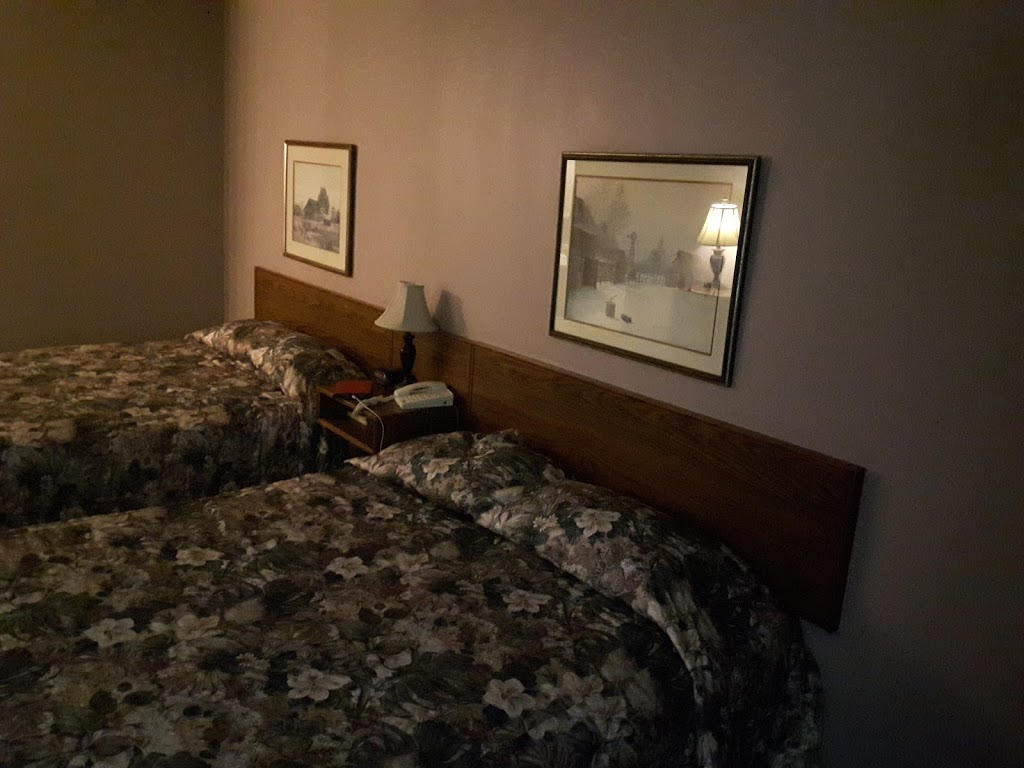 Strathroy Motor Inn | 28540 Centre Rd, Strathroy, ON N7G 3H6, Canada | Phone: (519) 245-4480