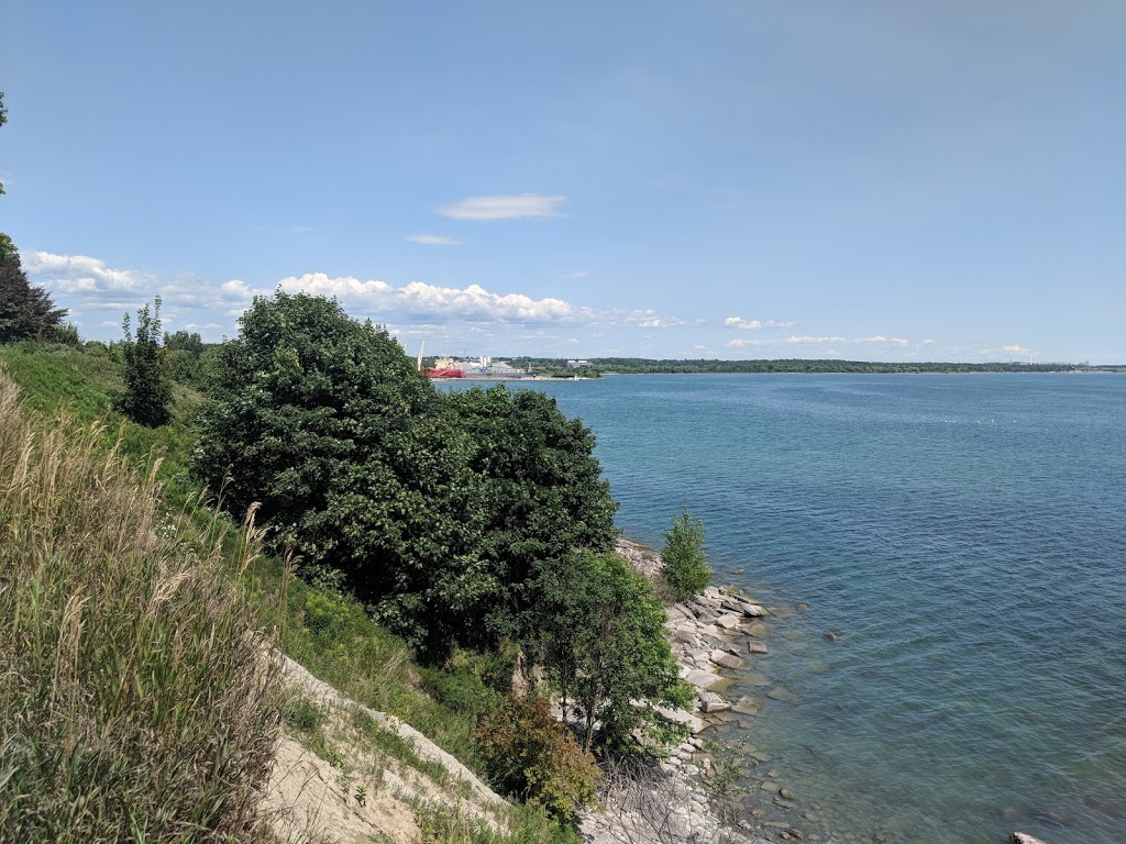 Lakewoods Park Lookout | 65 Muskoka Ave, Oshawa, ON L1J 1A1, Canada | Phone: (905) 436-3311