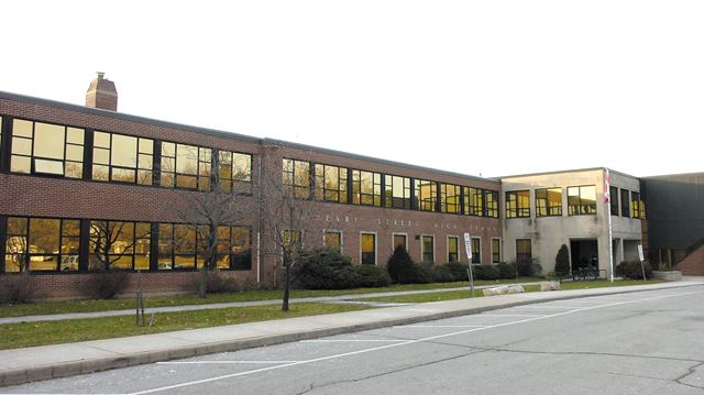 School | 558-574 Henry St, Whitby, ON L1N 5C7, Canada | Phone: (905) 668-2731