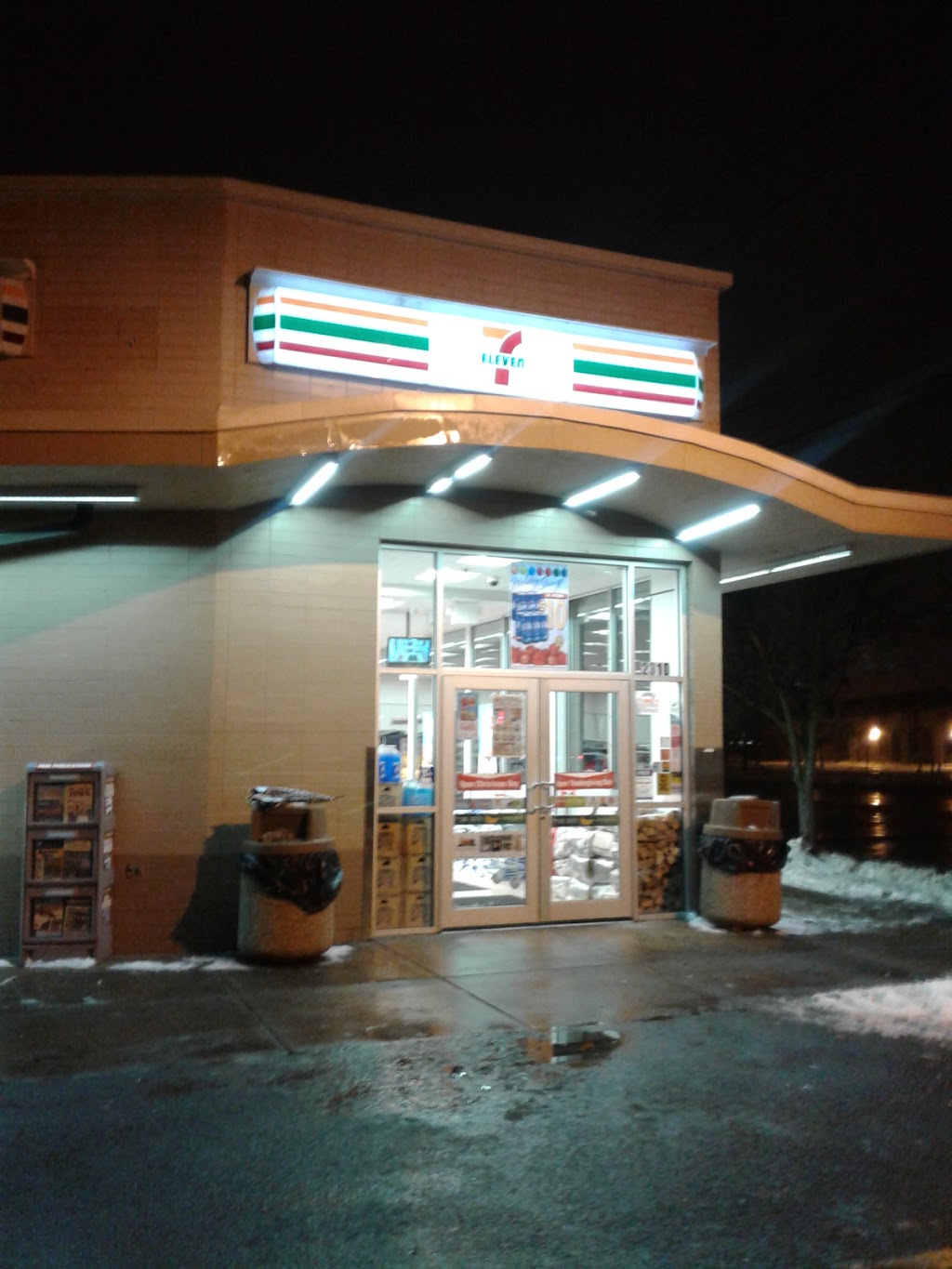 7-Eleven | 2310 Hyde Park Blvd, Niagara Falls, NY 14305, USA | Phone: (716) 285-1618