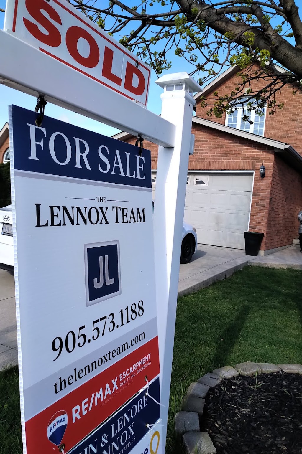 Lenore Lennox Real Estate | 325 Winterberry Dr #101, Stoney Creek, ON L8J 0B6, Canada | Phone: (905) 220-7098