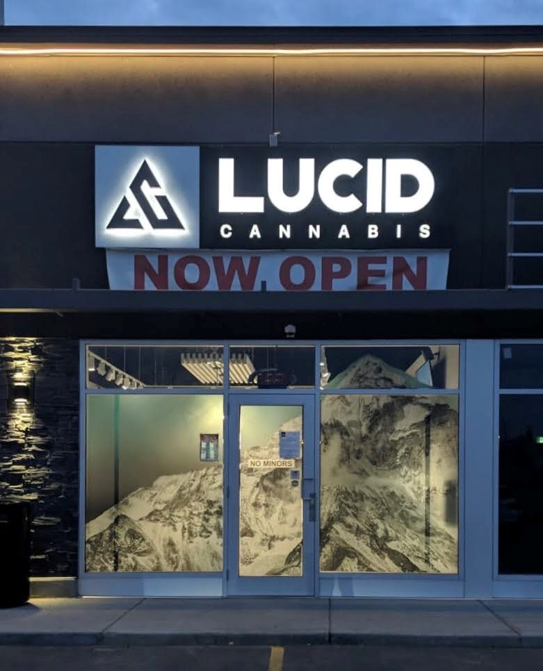 LUCID Cannabis Edmonton Schonsee | store | 8062 167 Ave NW, Edmonton, AB T5Z 0E5, Canada | 7807605808 OR +1 780-760-5808