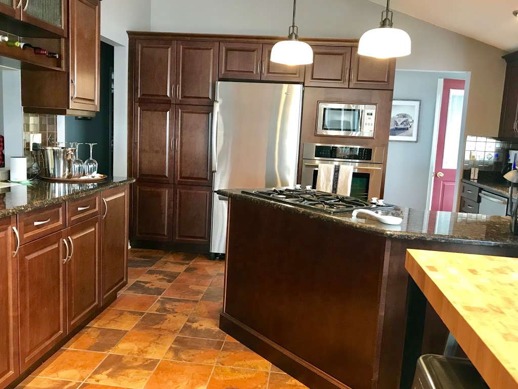 The Lake House Ontario | 23 Levergood Ln, Harrow, ON N0R 1G0, Canada | Phone: (519) 919-8733
